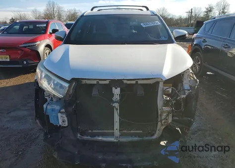 2014 Toyota Highlander Xle z USA, uszkodzony, nr VIN 5TDJKRFH1ES034856